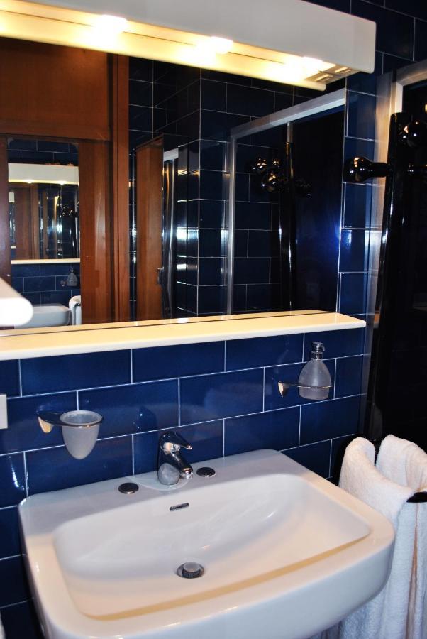 A Milan B&B ภายนอก รูปภาพ