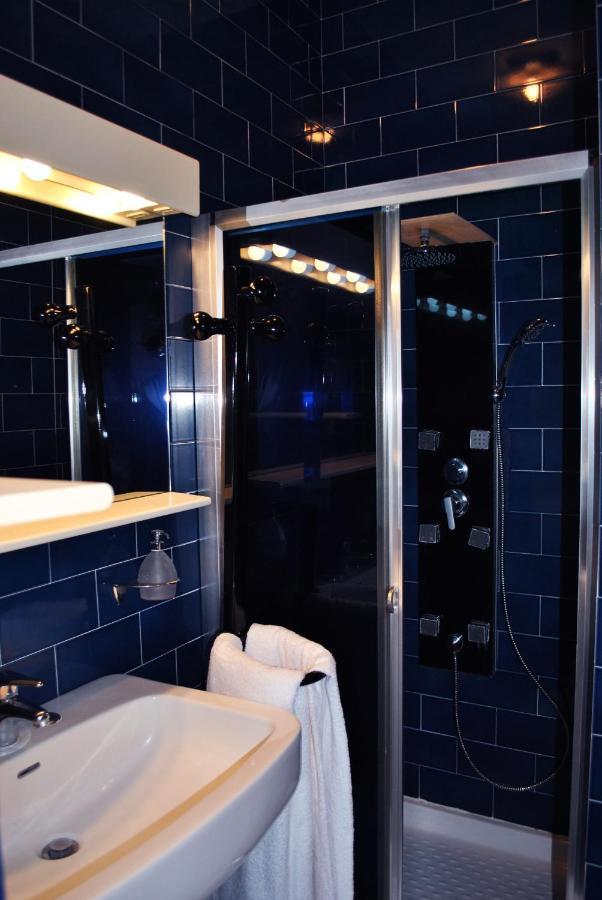 A Milan B&B ภายนอก รูปภาพ